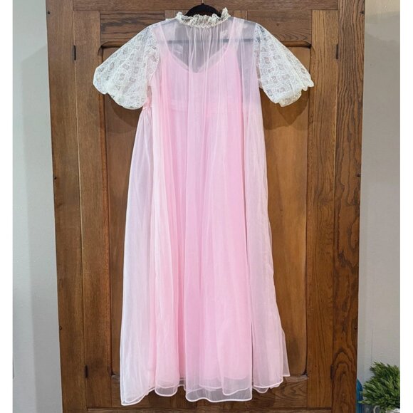 size SM S/M Vintage Sheer Pink Nightgown Robe Piegnoir set Lace trim, Puff Sleev - Picture 5 of 15